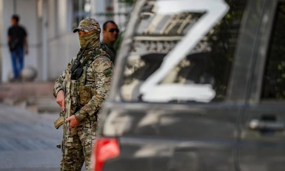 Ζελένσκι: Ο στρατός ενισχύει τις θέσεις του στη ρωσική περιφέρεια Κουρσκ